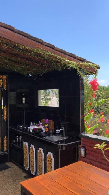 The Hidden Escapes Bingin- Sunset Rooftop Wood House With Ocean View & Private Kitchen Uluwatu  Ngoại thất bức ảnh